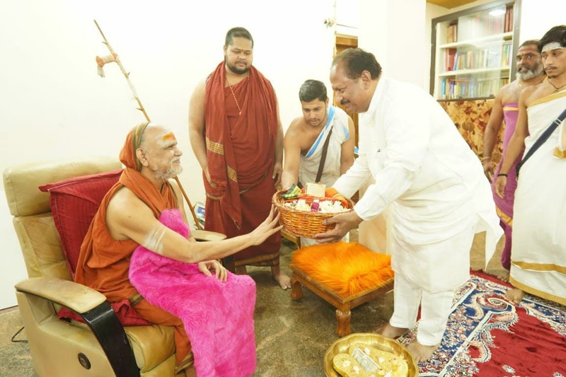 minister-kottu-satyanarayana-visits-visakha-sarada-peetham-2.jpg