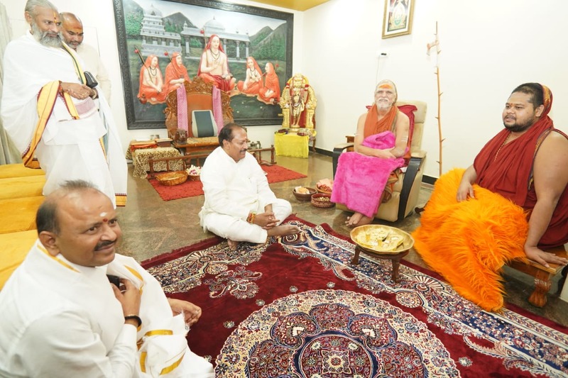 minister-kottu-satyanarayana-visits-visakha-sarada-peetham-3.jpg