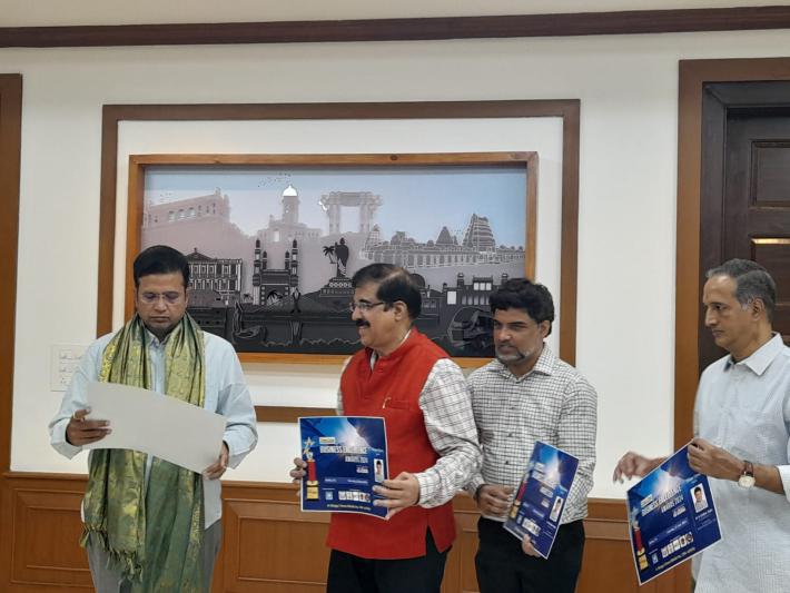 minister-sridhar-babu-released-telugu-times-business-excellence-awards-2024-6.jpg