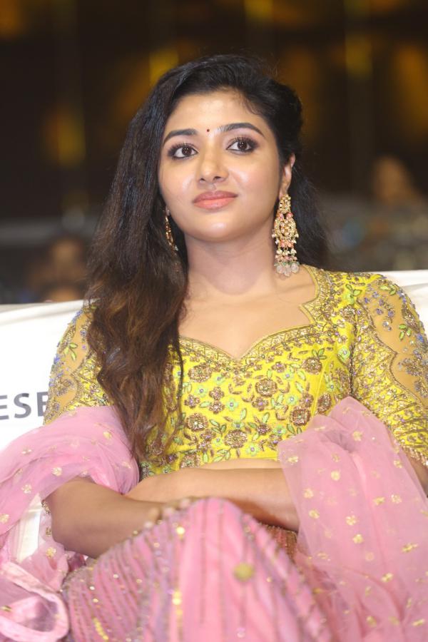 mirnaa-menon-stills-4.jpg