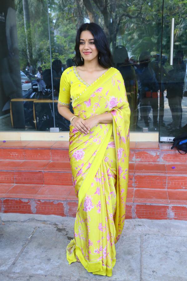 mirnalini-ravi-stills-19.jpg