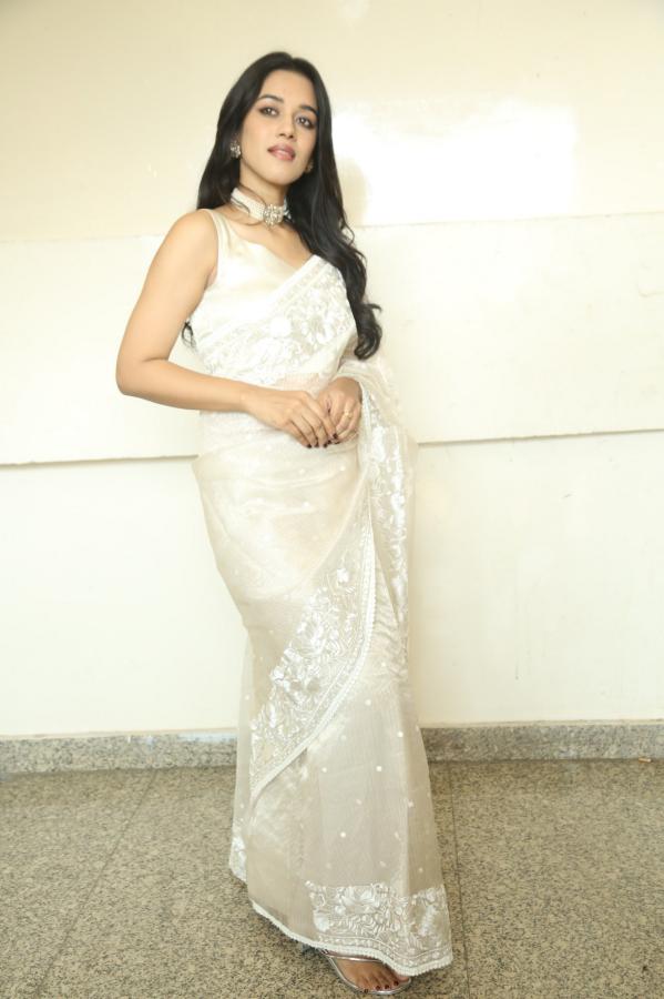 mirnalini-ravi-stills-2-15.jpg