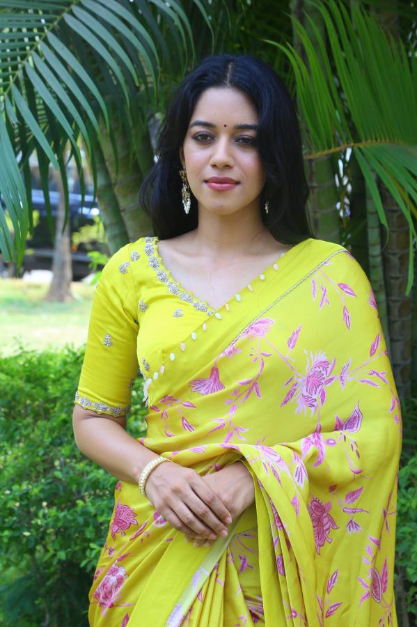 mirnalini-ravi-stills-2.jpg