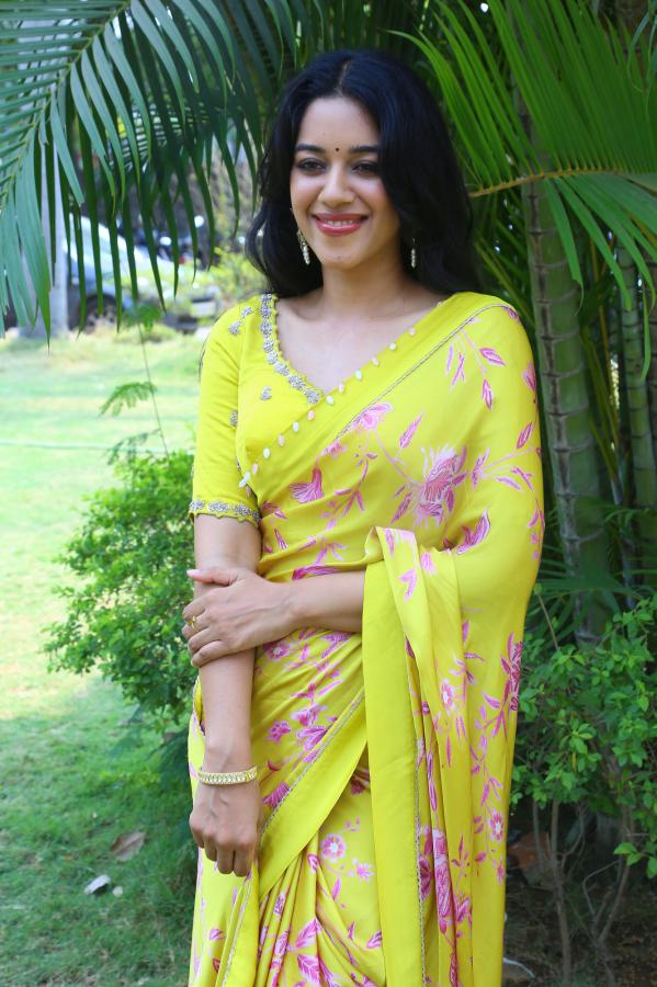mirnalini-ravi-stills-4.jpg