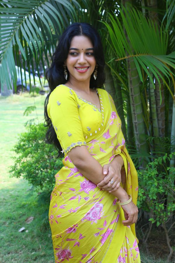 mirnalini-ravi-stills-7.jpg