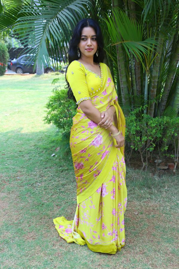 mirnalini-ravi-stills-8.jpg