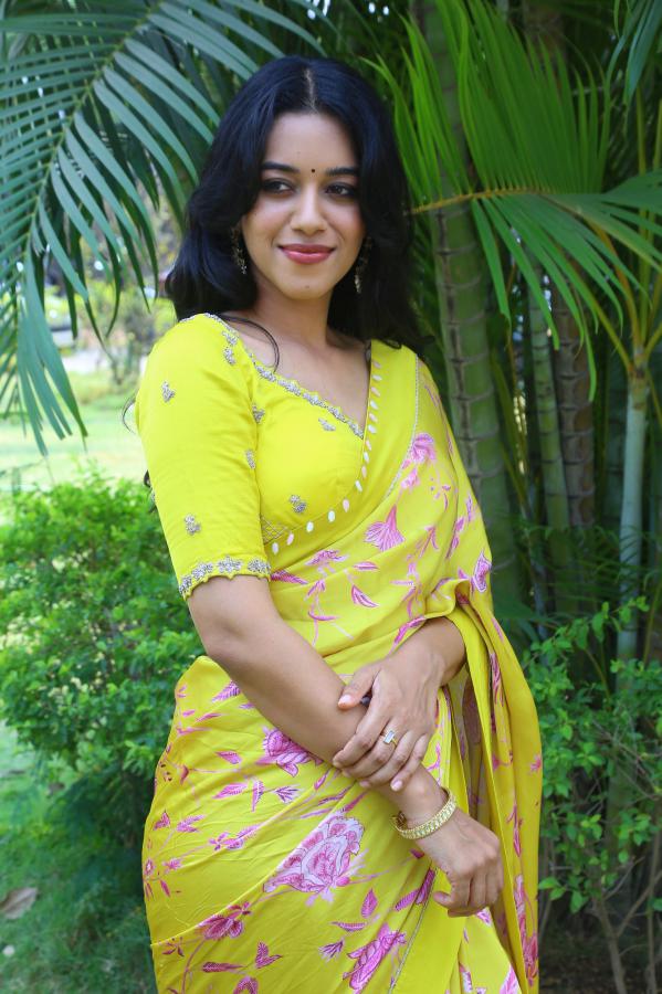 mirnalini-ravi-stills-9.jpg