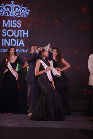 miss-south-india-2022-winner-charishma-krishna-10.jpg