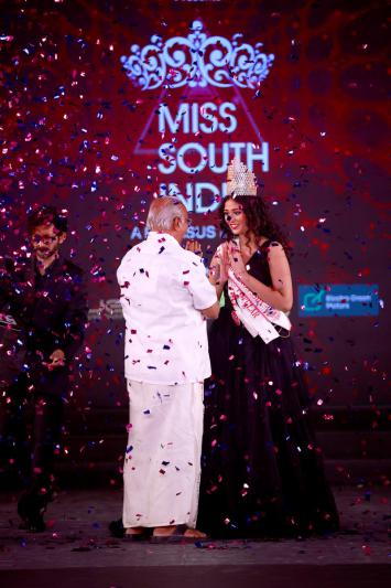 miss-south-india-2022-winner-charishma-krishna-14.jpg
