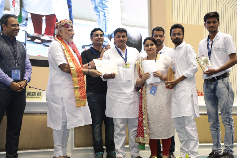 modiconclave2.jpg