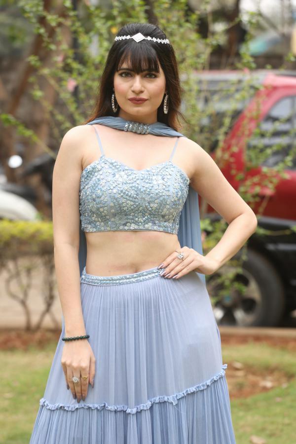 monal-jagtani-stills-10.jpg