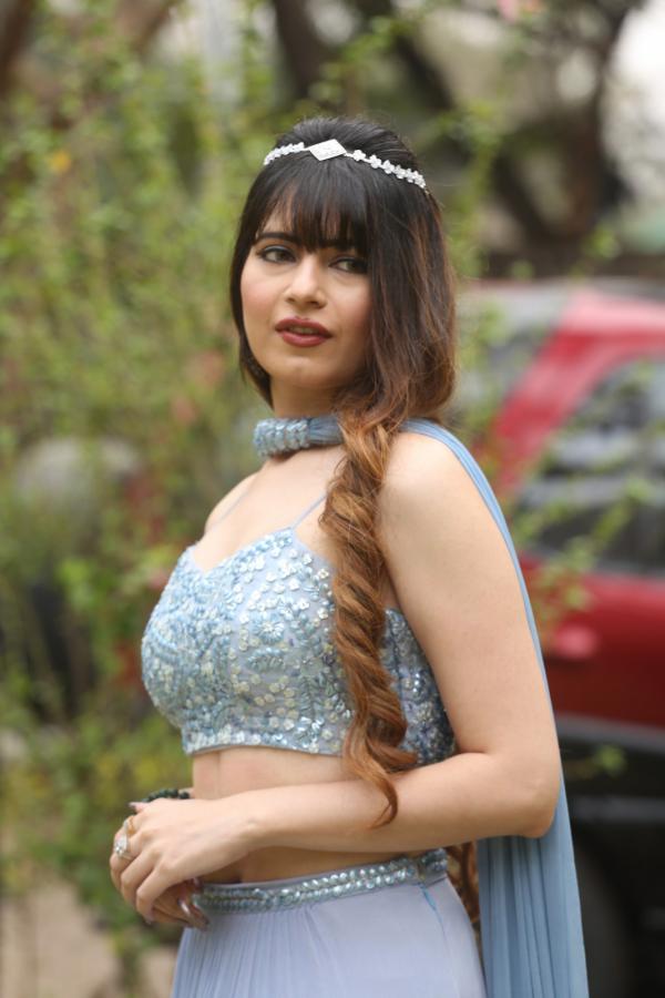 monal-jagtani-stills-7.jpg