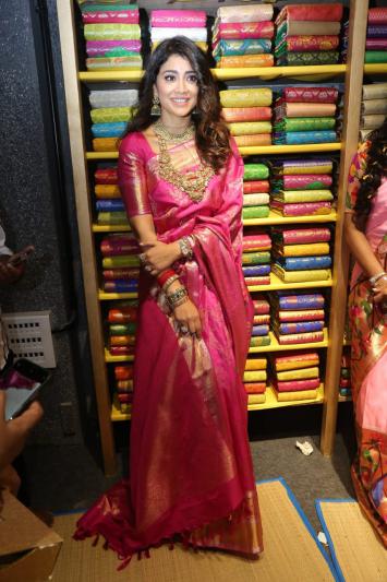 mugdha-art-designer-store-starts-in-vijayawada-10.jpg