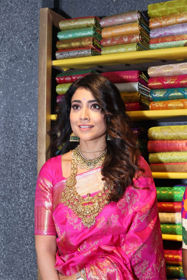 mugdha-art-designer-store-starts-in-vijayawada-3.jpg