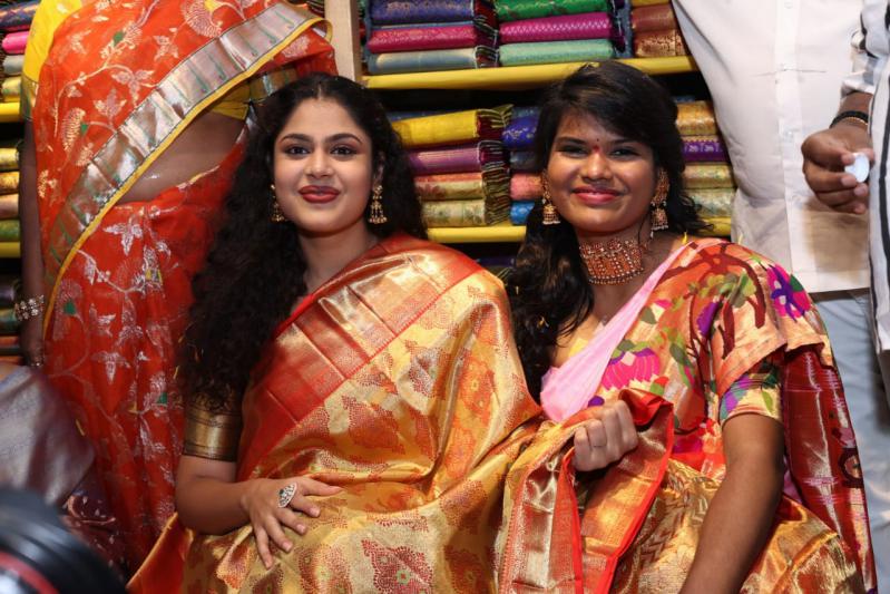 mugdha-art-designer-store-starts-in-vijayawada-7.jpg