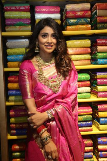 mugdha-art-designer-store-starts-in-vijayawada-8.jpg