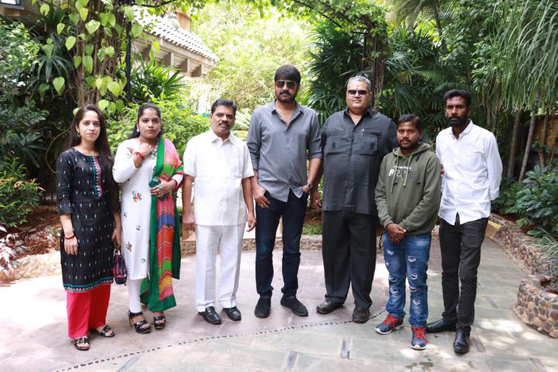 naa-venta-paduthunna-chinnadevadamma-song-launched-by-srikanth-2.jpg