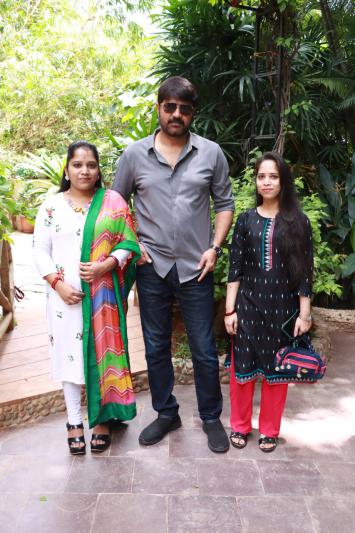 naa-venta-paduthunna-chinnadevadamma-song-launched-by-srikanth-3.jpg