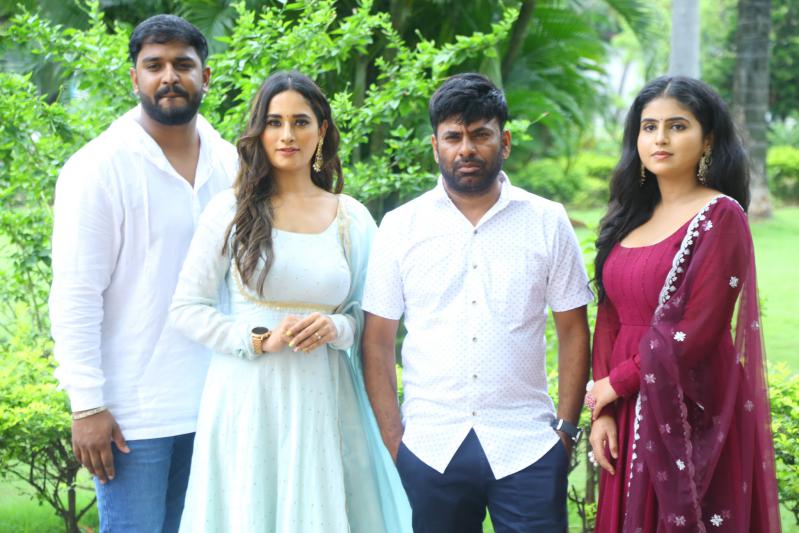 Nachhinavadu Movie Trailer Launch