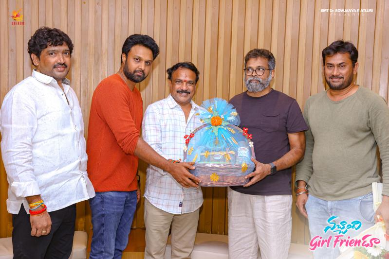 nachhindhi-girl-friend-song-launched-by-sukumar-2.jpg