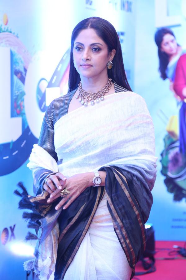 Nadhiya Stills