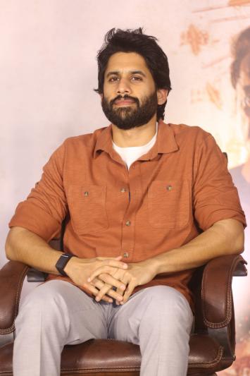 naga-chaitanya-stills-4-10.jpg