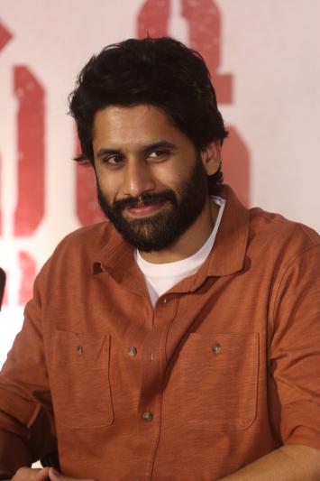 naga-chaitanya-stills-4-3.jpg