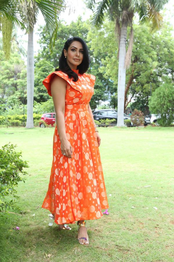 nandini-rai-stills-2-16.jpg