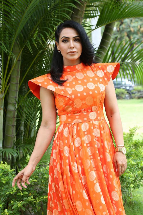 nandini-rai-stills-2-7.jpg