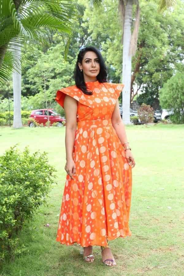 nandini-rai-stills-2-9.jpg