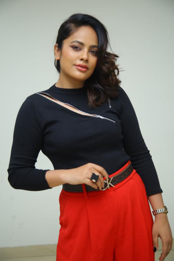 nandita-swetha-stills-2-16.jpg