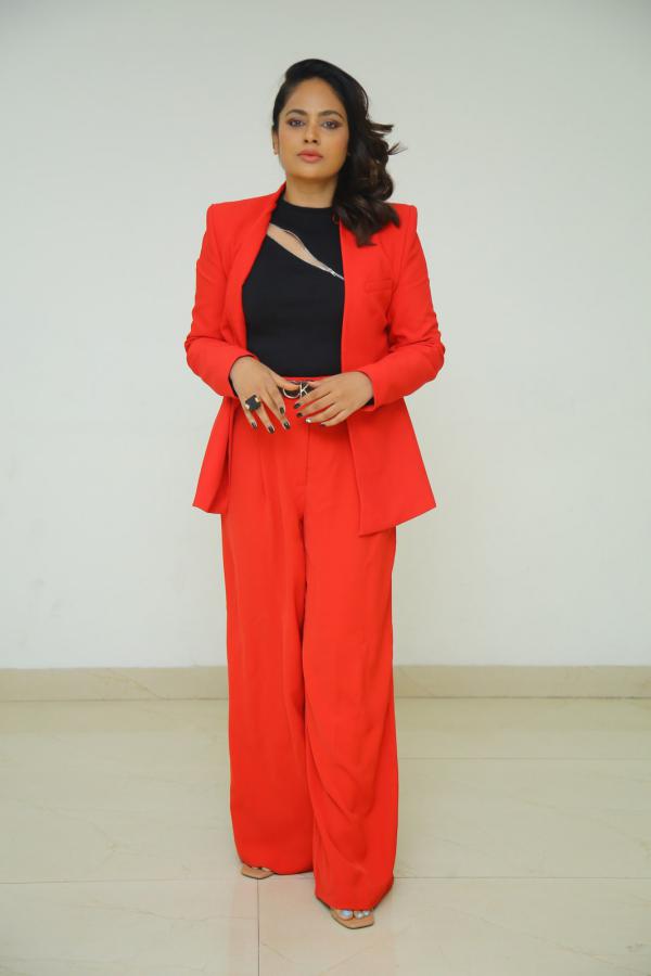 nandita-swetha-stills-2-4.jpg