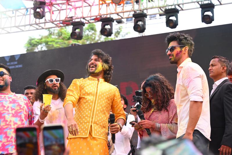 nani-in-mumbai-for-dasara-hindi-promotions-10.jpg