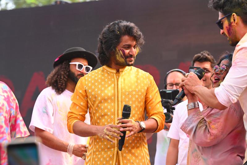 nani-in-mumbai-for-dasara-hindi-promotions-11.jpg