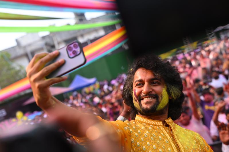 nani-in-mumbai-for-dasara-hindi-promotions-13.jpg