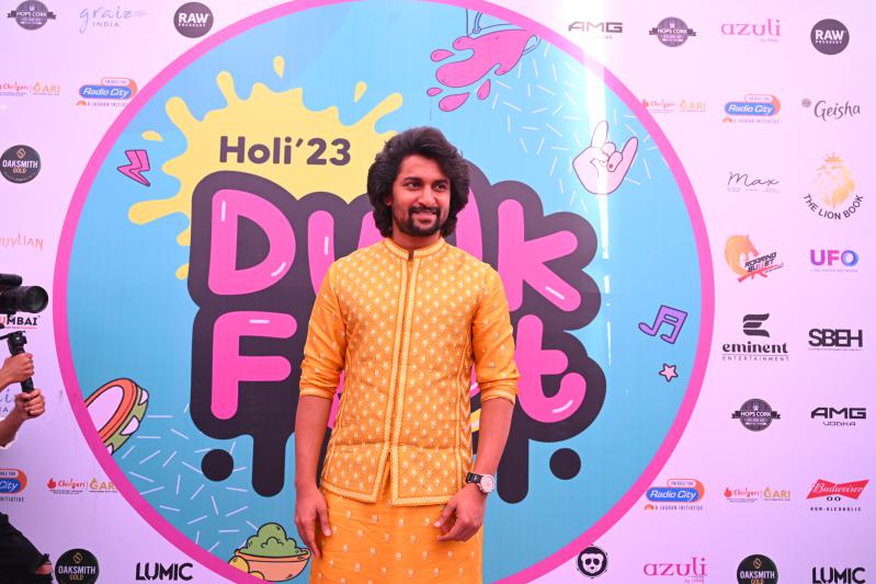 nani-in-mumbai-for-dasara-hindi-promotions-4.jpg