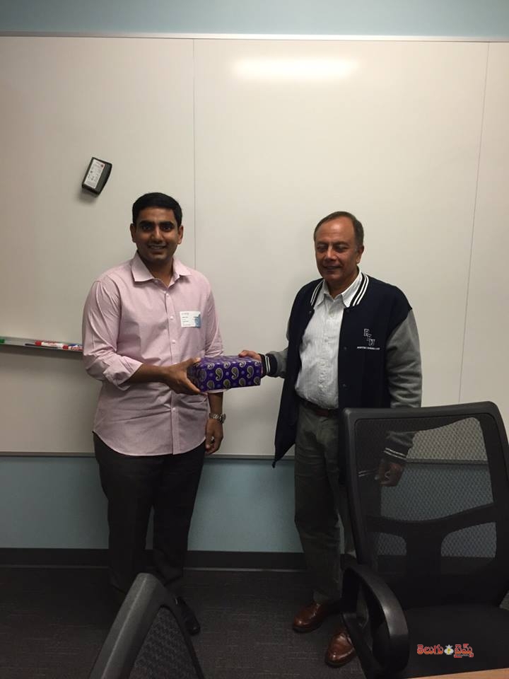 nara-lokesh-with-pradeep-sindhu-cto-of-juniper-1431068819.jpg