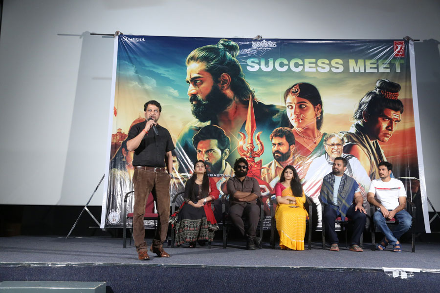 narakasura-movie-success-meet-8.jpg