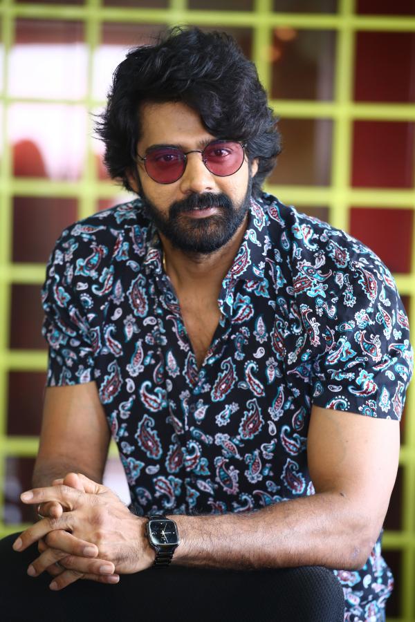 naveen-chandra-stills-4.jpg