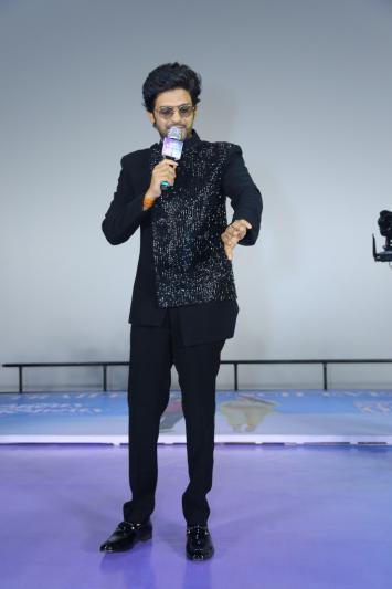 naveen-polishetty-stills-12.jpg