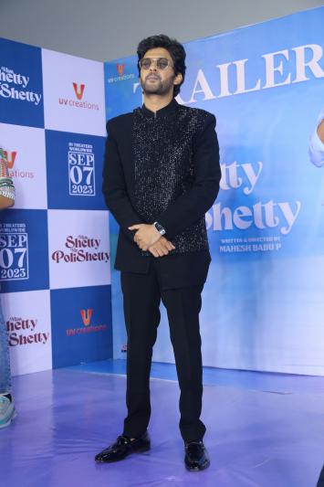 naveen-polishetty-stills-16.jpg