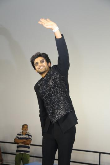 naveen-polishetty-stills-6.jpg