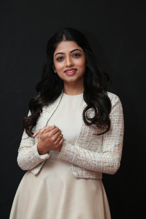 navya-swamy-stills-2.jpg