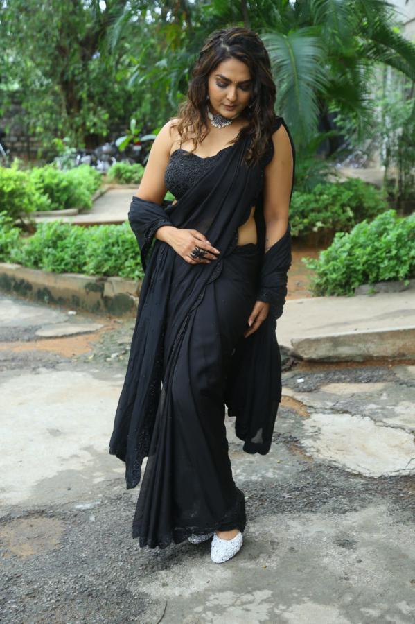 neha-deshpande-stills-12.jpg