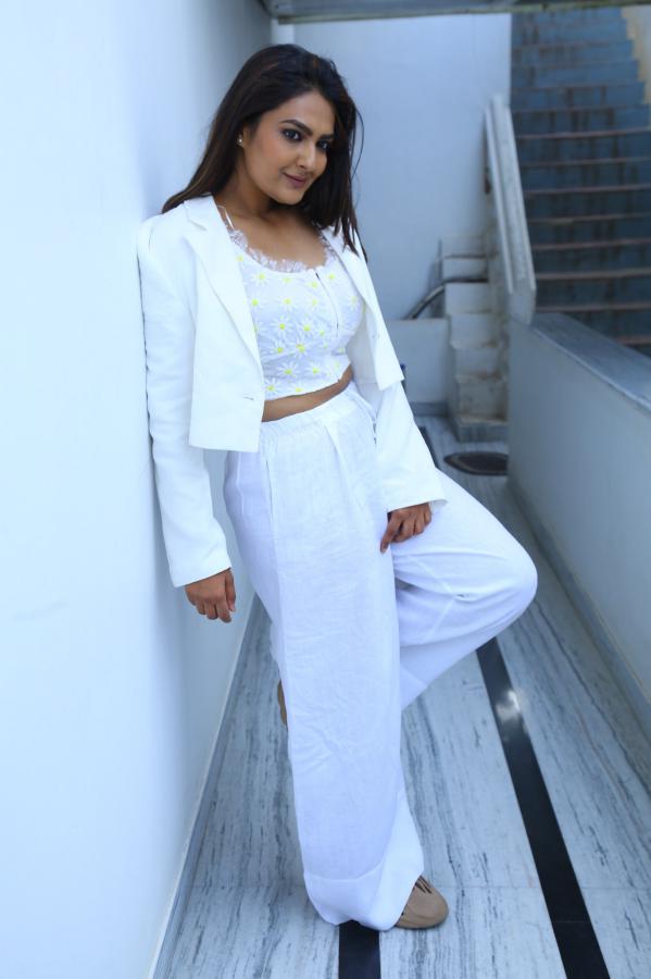 neha-despande-stills-12.jpg