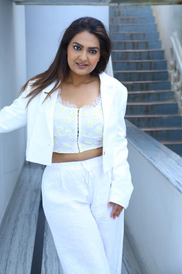 neha-despande-stills-3.jpg