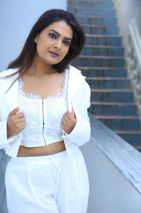 neha-despande-stills-4.jpg