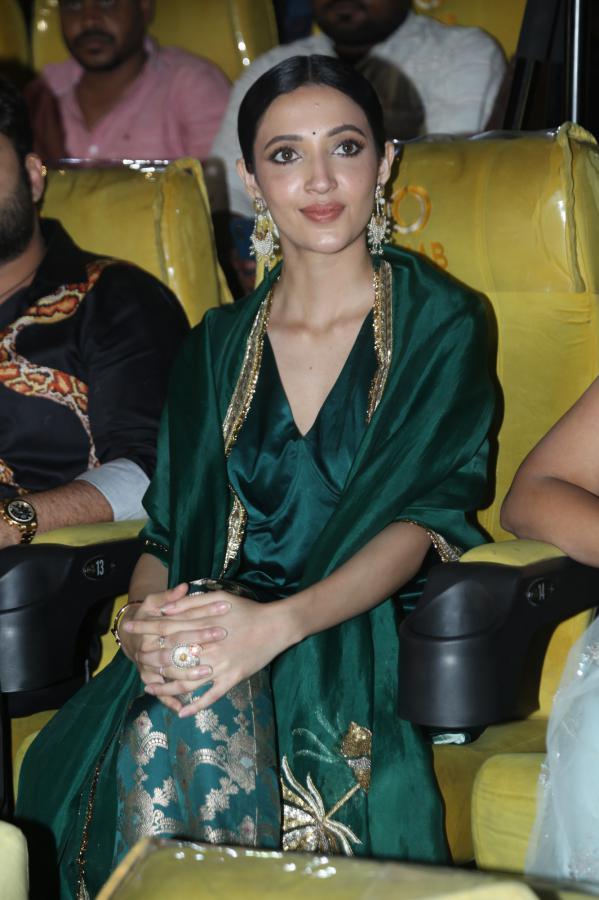 neha-shetty-stills-12-3.jpg