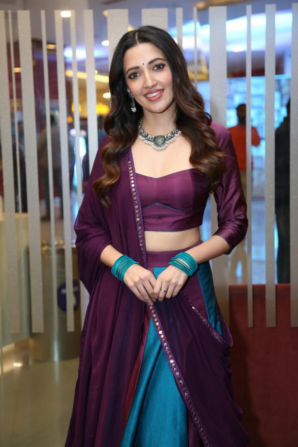 neha-shetty-stills-5-5.jpg