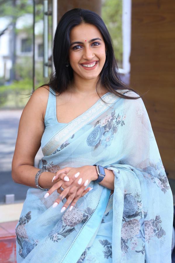 niharika-stills-11.jpg